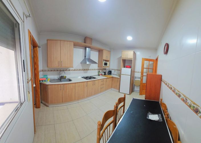 Image No.10-2 Bed Townhouse for sale