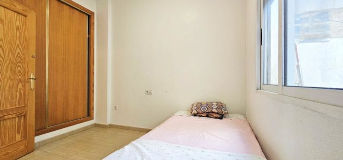 Image No.22-2 Bed Townhouse for sale