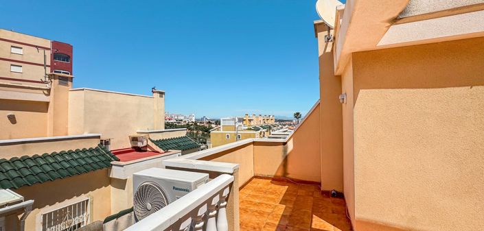 Image No.15-3 Bed Townhouse for sale
