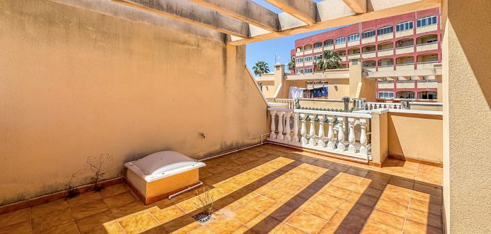 Image No.3-3 Bed Townhouse for sale