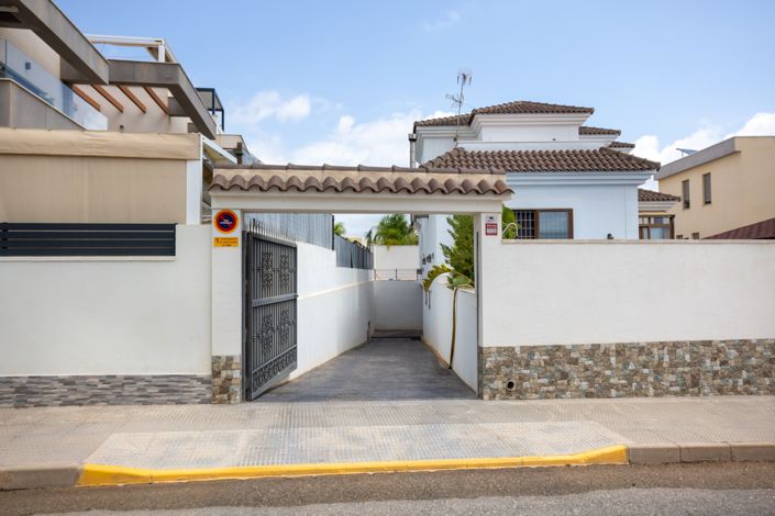 Image No.49-4 Bed Villa for sale