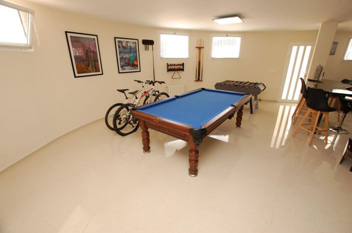 Image No.36-5 Bed Villa for sale