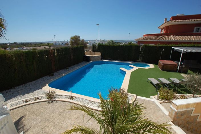 Image No.38-5 Bed Villa for sale