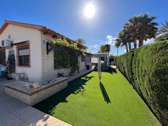 Image No.2-Villa de 3 chambres à vendre à Cabo Roig