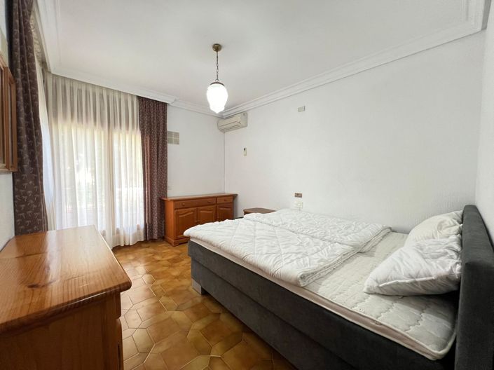 Image No.43-4 Bed Villa for sale
