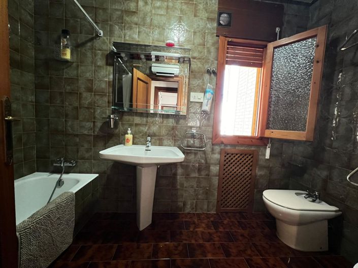 Image No.47-4 Bed Villa for sale