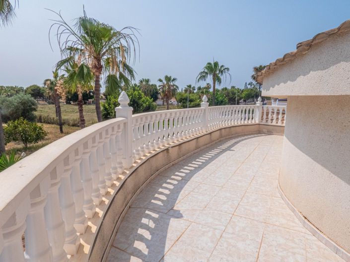 Image No.21-6 Bed Villa for sale