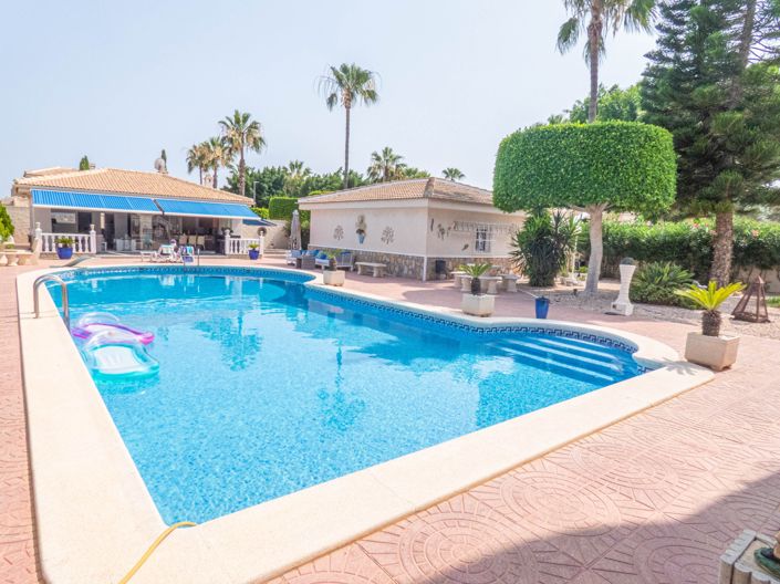 Image No.44-6 Bed Villa for sale