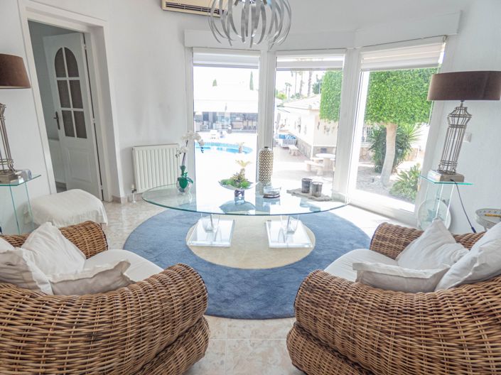 Image No.6-6 Bed Villa for sale