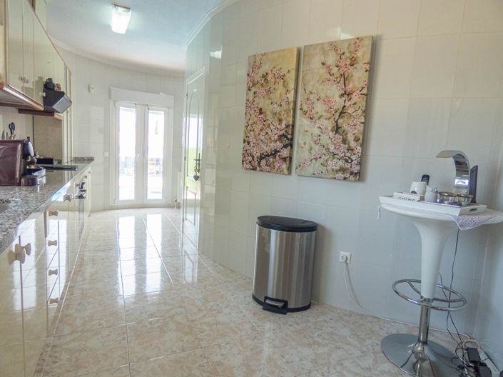 Image No.9-6 Bed Villa for sale