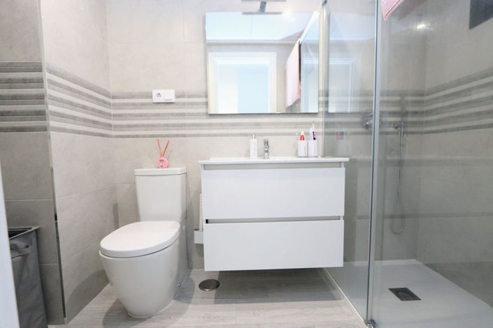 Image No.20-3 Bed Apartment for sale