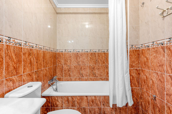 Image No.18-3 Bed Apartment for sale