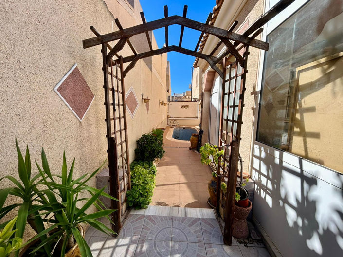 Image No.20-3 Bed Villa for sale