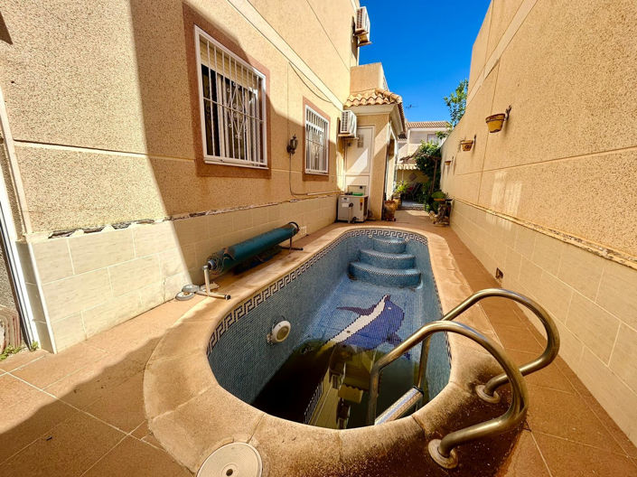 Image No.25-3 Bed Villa for sale