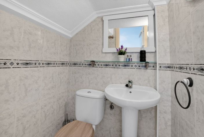 Image No.12-2 Bed Townhouse for sale