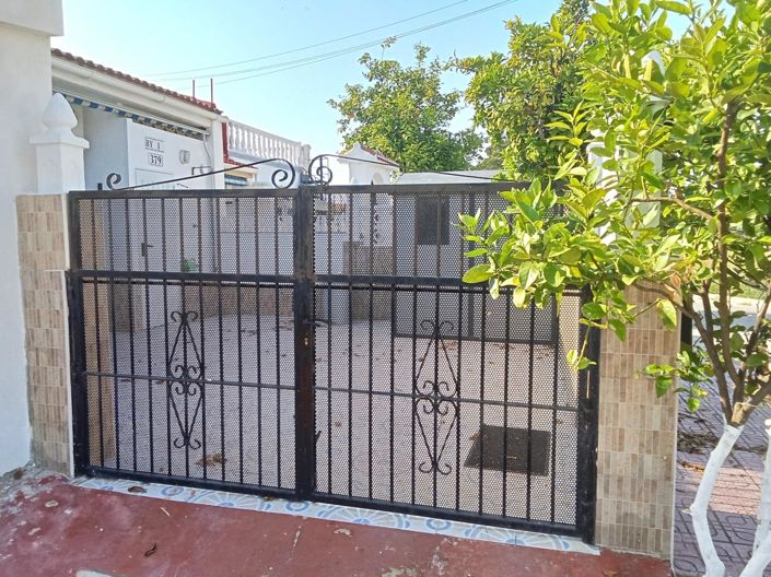 Image No.2-Maison de 2 chambres à vendre à Torrevieja