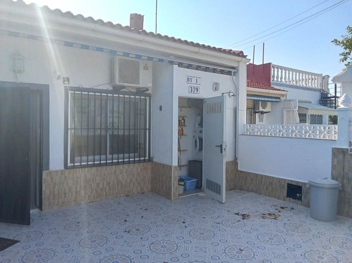 Image No.3-Maison de 2 chambres à vendre à Torrevieja