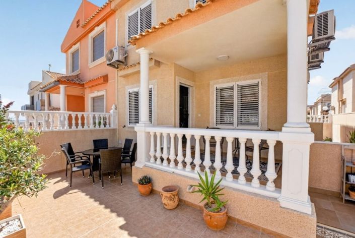 Image No.3-Maison de ville de 3 chambres à vendre à Torrevieja