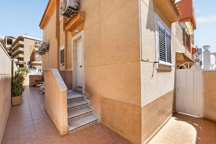 Image No.8-Maison de ville de 3 chambres à vendre à Torrevieja