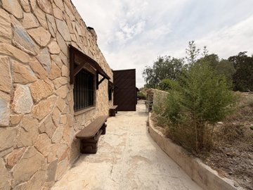 finca-gea-y-truyols-kgdm2501-84