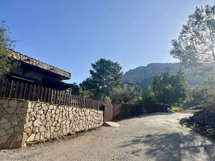 Image No.45-3 Bed House for sale