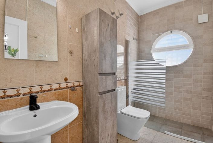 Image No.13-4 Bed Quad for sale