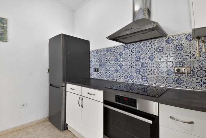Image No.8-4 Bed Quad for sale