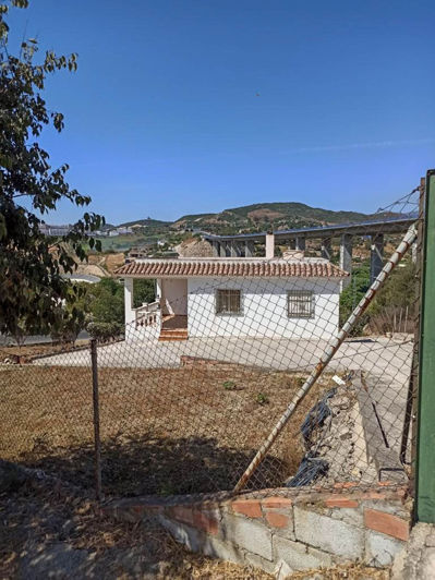 Image No.2-3 Bed House for sale
