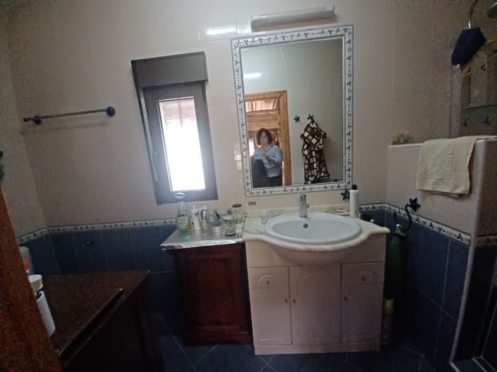 Image No.27-3 Bed House for sale