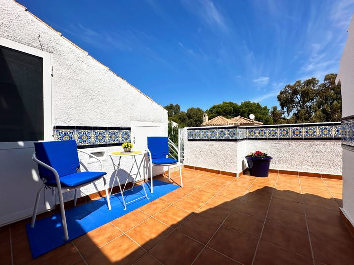 Image No.17-3 Bed Townhouse for sale