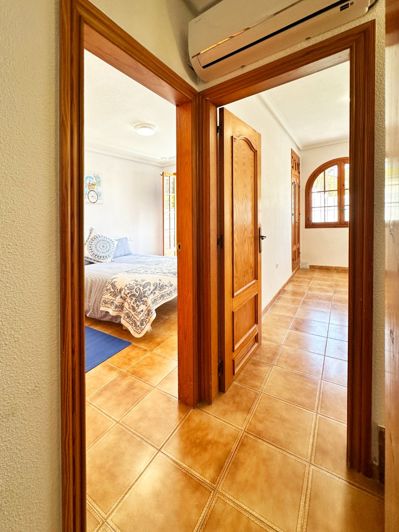 Image No.19-3 Bed Townhouse for sale