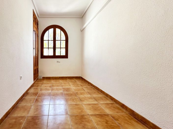 Image No.21-3 Bed Townhouse for sale