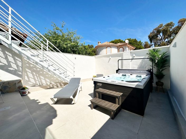 Image No.29-3 Bed Townhouse for sale