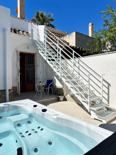 Image No.30-3 Bed Townhouse for sale