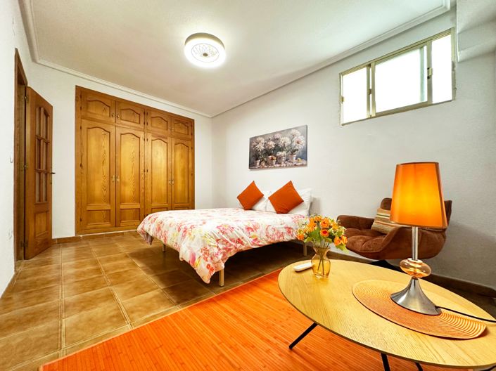 Image No.38-3 Bed Townhouse for sale