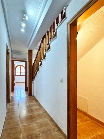 Image No.40-3 Bed Townhouse for sale