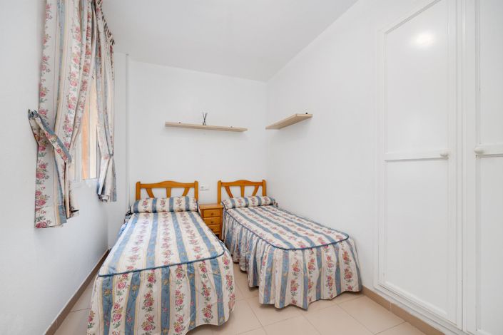Image No.16-2 Bed Bungalow for sale