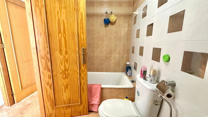 Image No.21-2 Bed Bungalow for sale