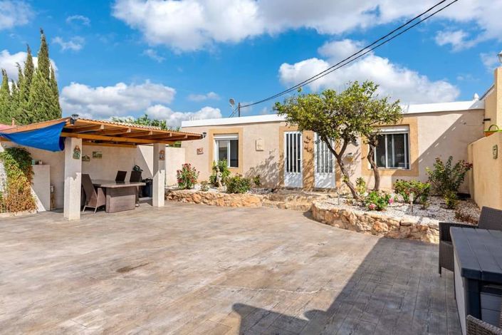 Image No.27-3 Bed Finca for sale