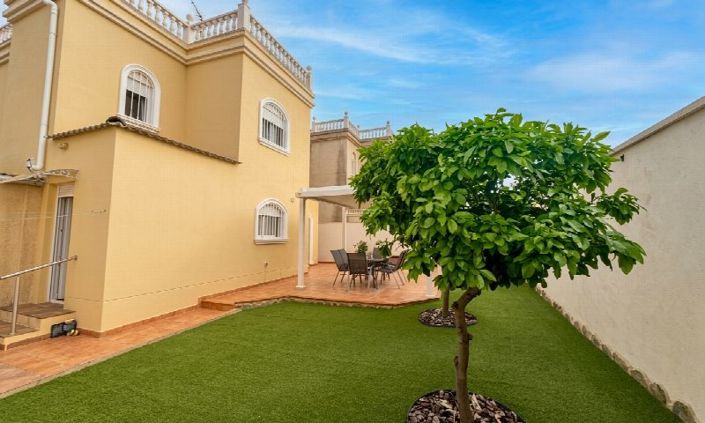 Image No.5-Villa de 4 chambres à vendre à Torrevieja
