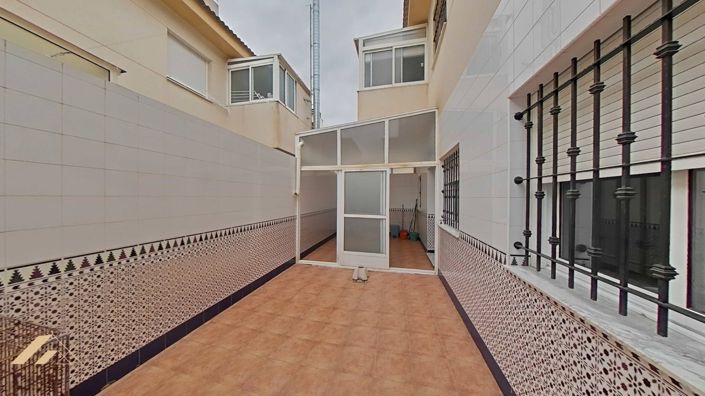 Image No.6-4 Bed Apartment for sale
