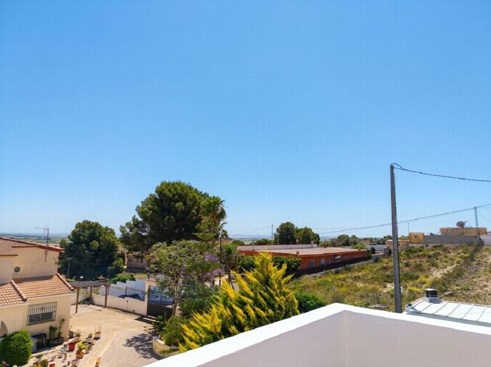 Image No.33-3 Bed Property for sale