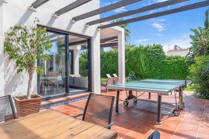 Image No.8-6 Bed Villa for sale