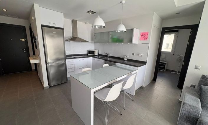 Image No.14-2 Bed House for sale