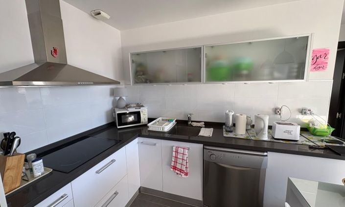 Image No.17-2 Bed House for sale