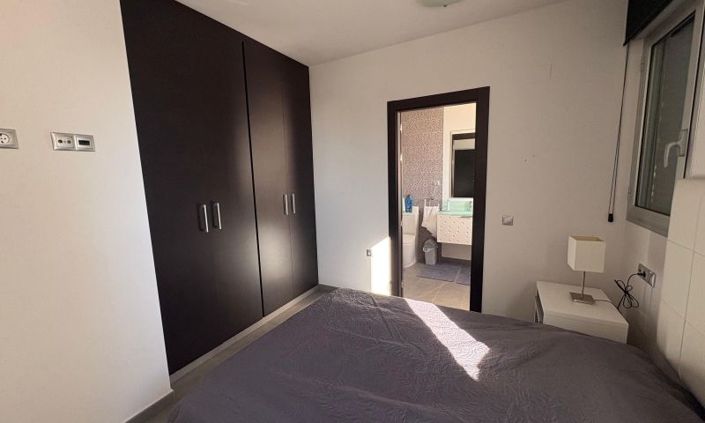 Image No.28-2 Bed House for sale
