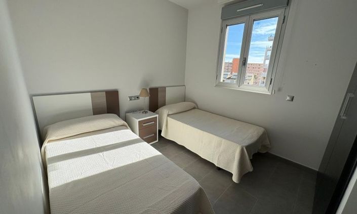 Image No.32-2 Bed House for sale