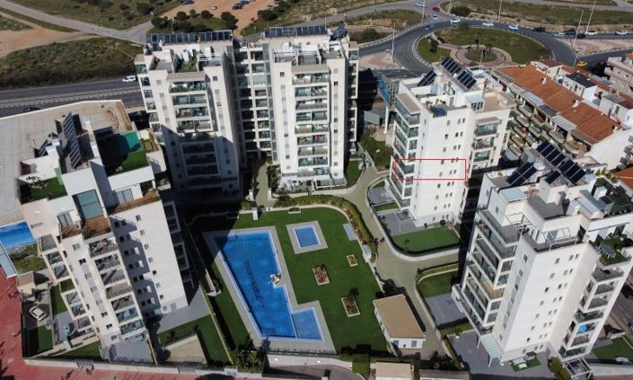 Image No.4-2 Bed House for sale