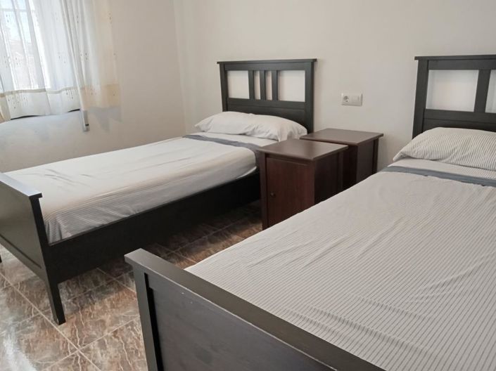Image No.11-4 Bed House for sale