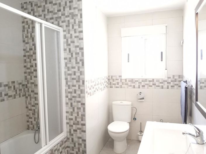 Image No.20-4 Bed House for sale